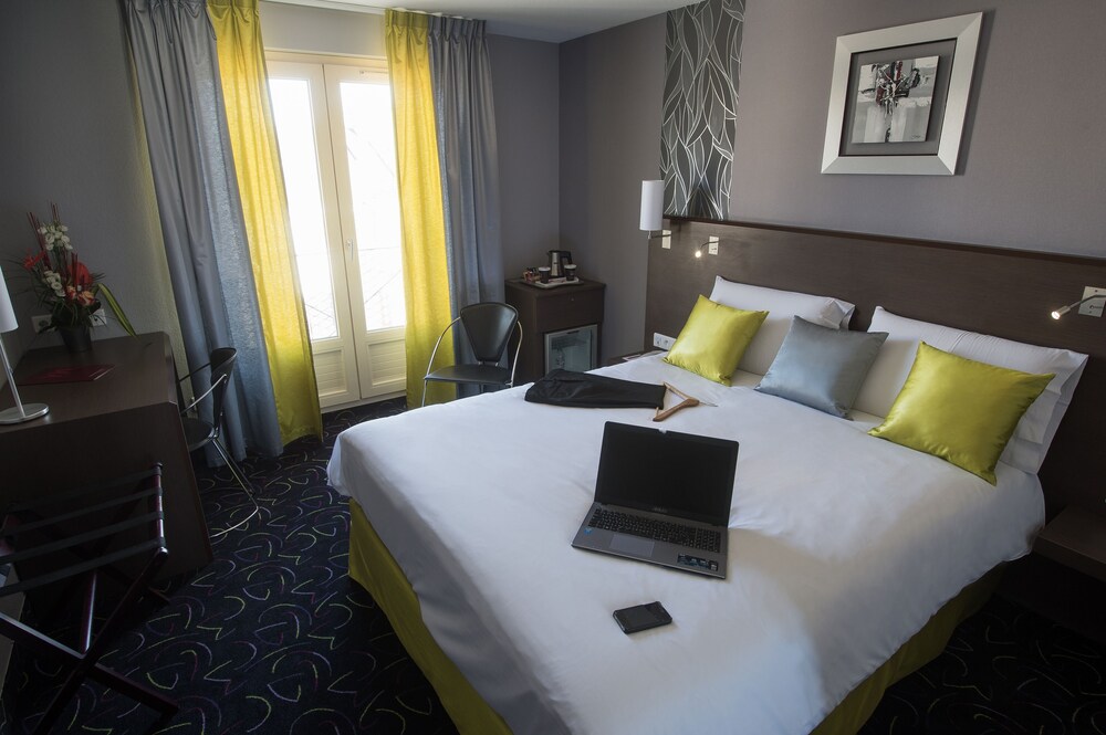Guestroom