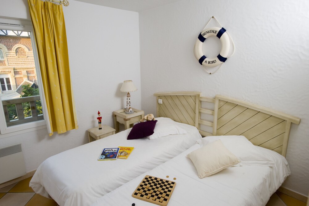 Standard 2 bedrooms sea view for 7 - Guestroom