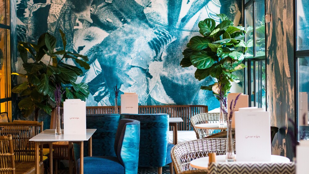 Hotel Bar
