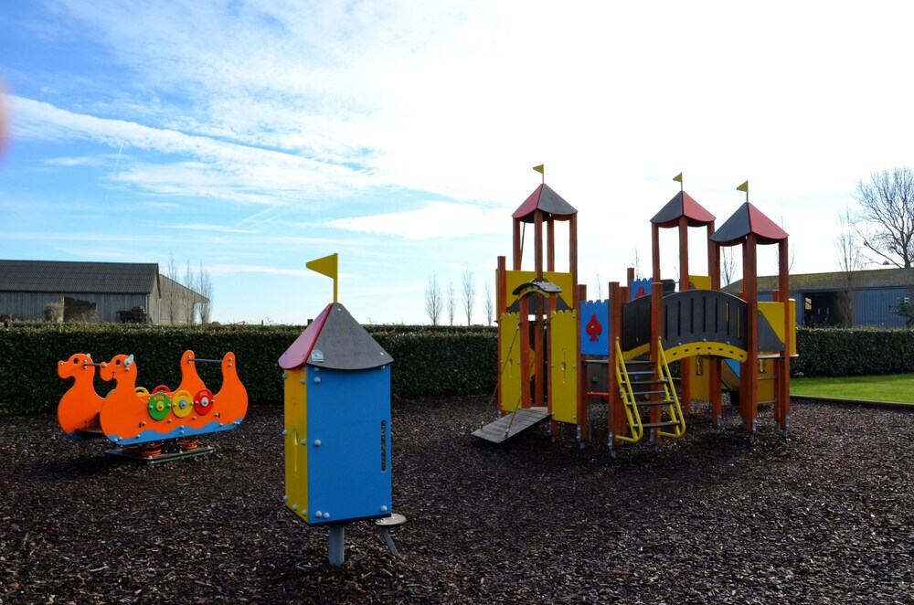 Childrens Play Area - Outdoor
