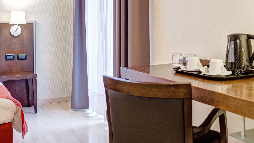 Room Service - Dining