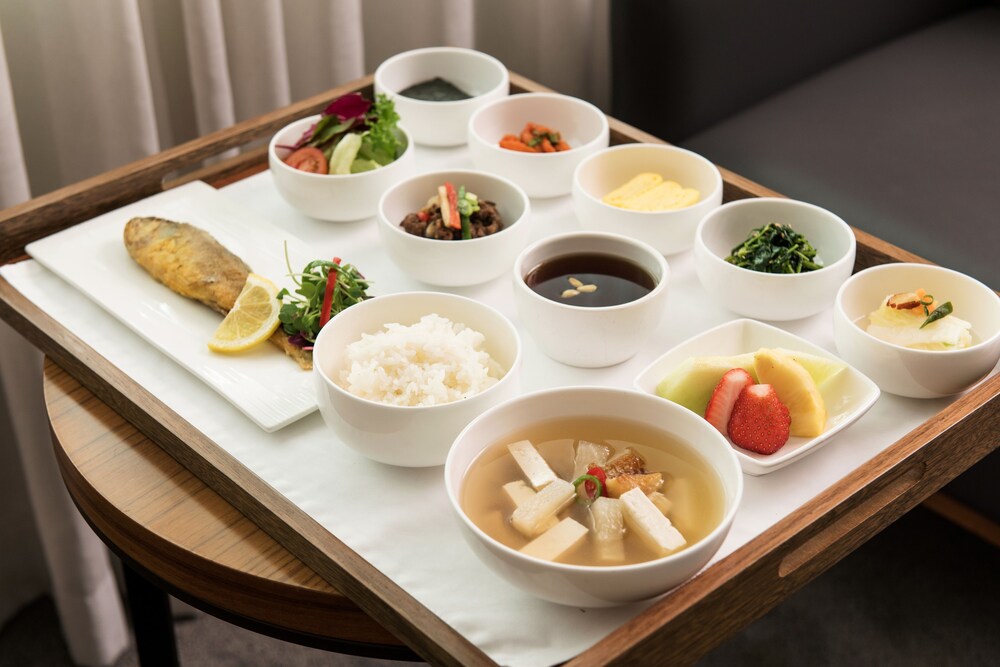룸서비스 - 식사