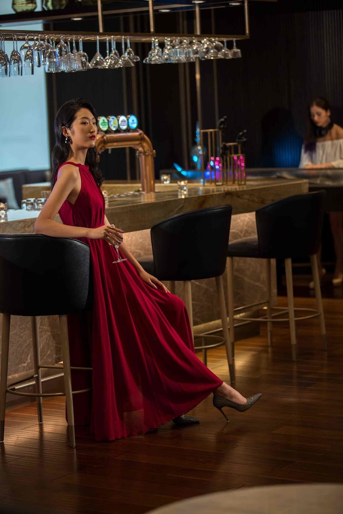 Hotel Lounge