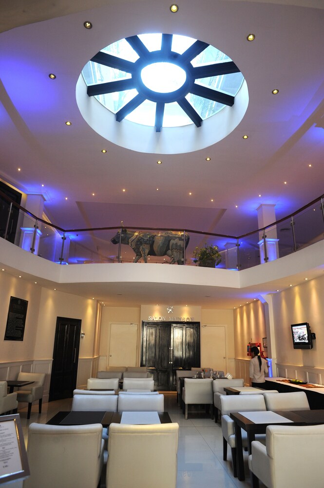 Hotel Lounge