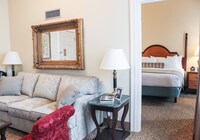 Junior Suite, 1 King Bed