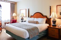 Suite, 1 King Bed