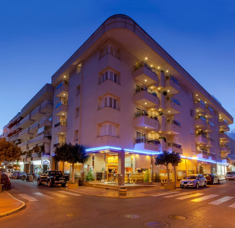 Hotel Front - Evening/Night
