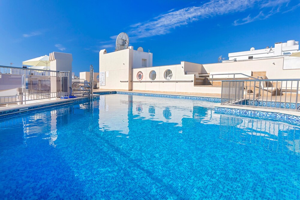 Rooftop Pool