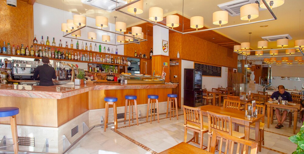 Hotel Lounge