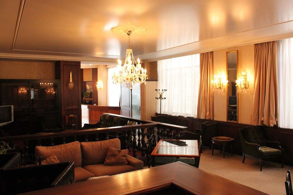 Hotel Lounge