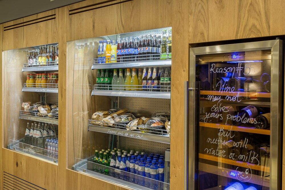 Hotel Bar