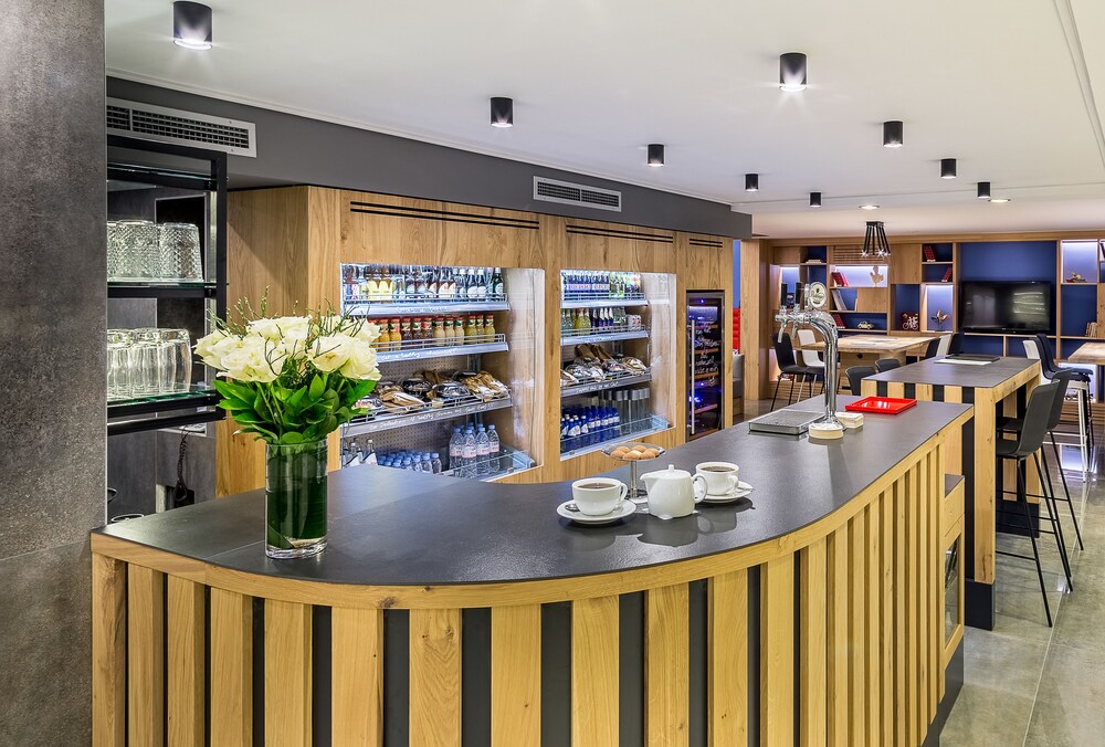 Hotel Bar