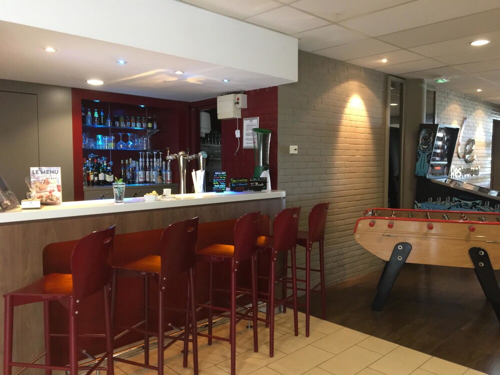 Hotel Bar