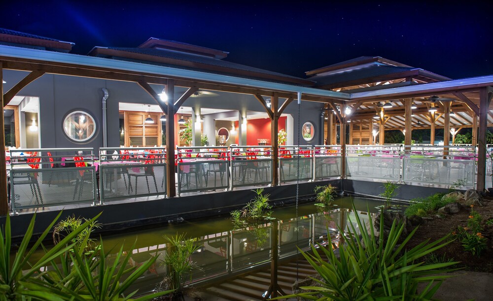 Food Court