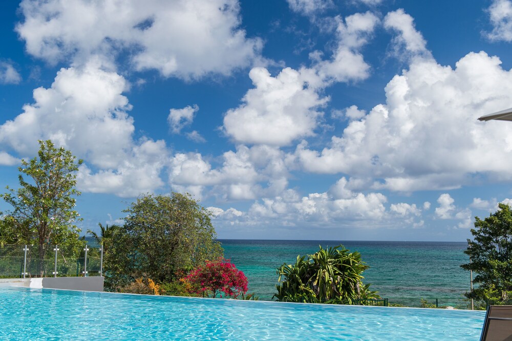 Infinity Pool