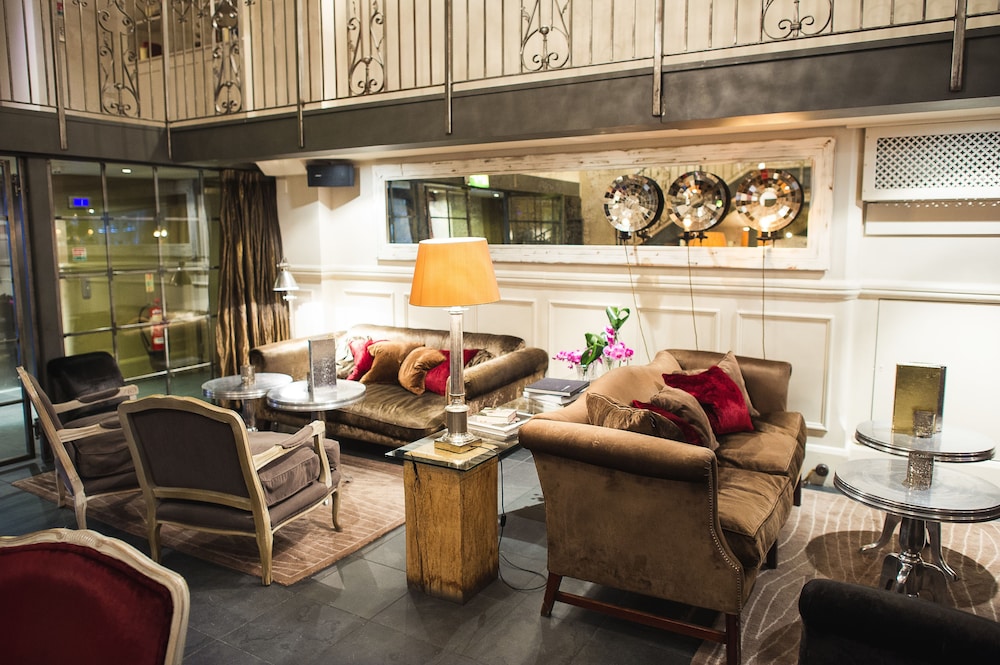 Hotel Bar