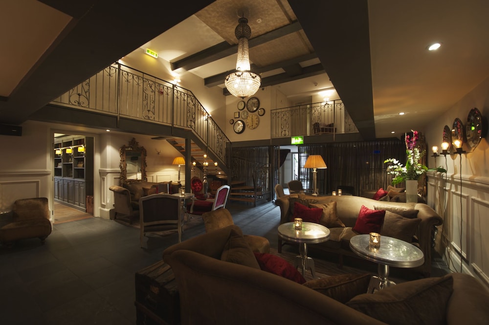 Hotel Bar