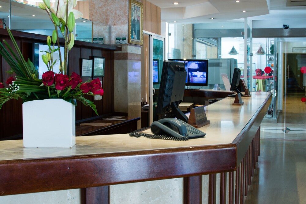 Hotel Lounge