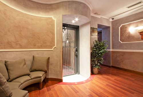 Hotel Invictus