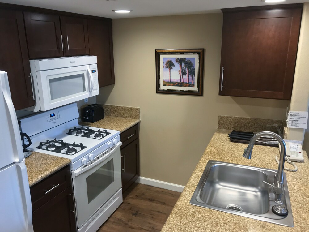 Standard Room, 1 Bedroom - In-Room Kitchenette