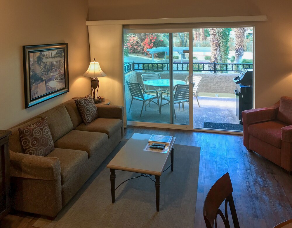 Standard Room, 1 Bedroom - Living Area