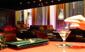 Hotel Bar