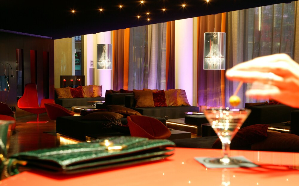 Hotel Bar