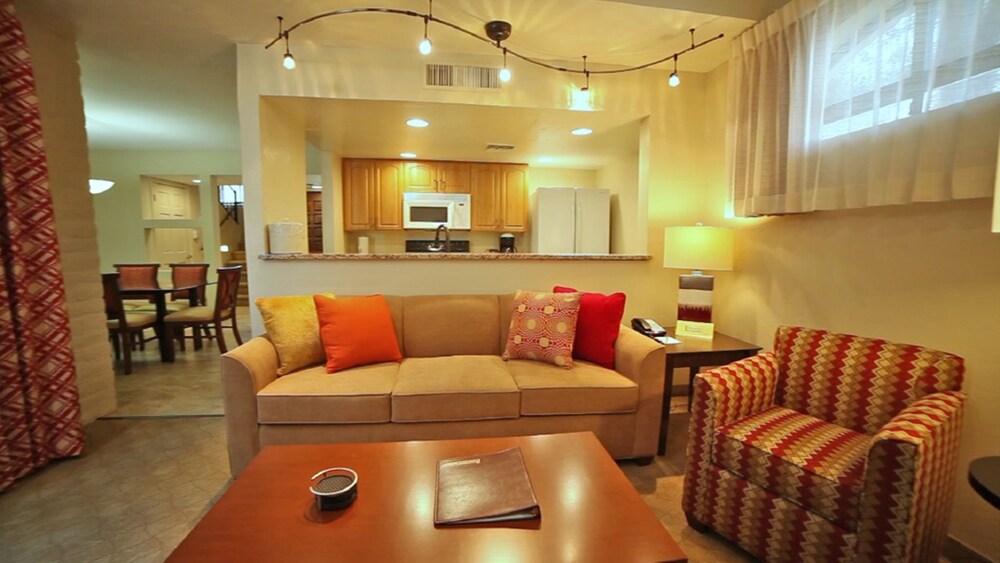 Barcelona - 3 Bedrooms - Living Room