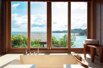 Beach/Ocean View