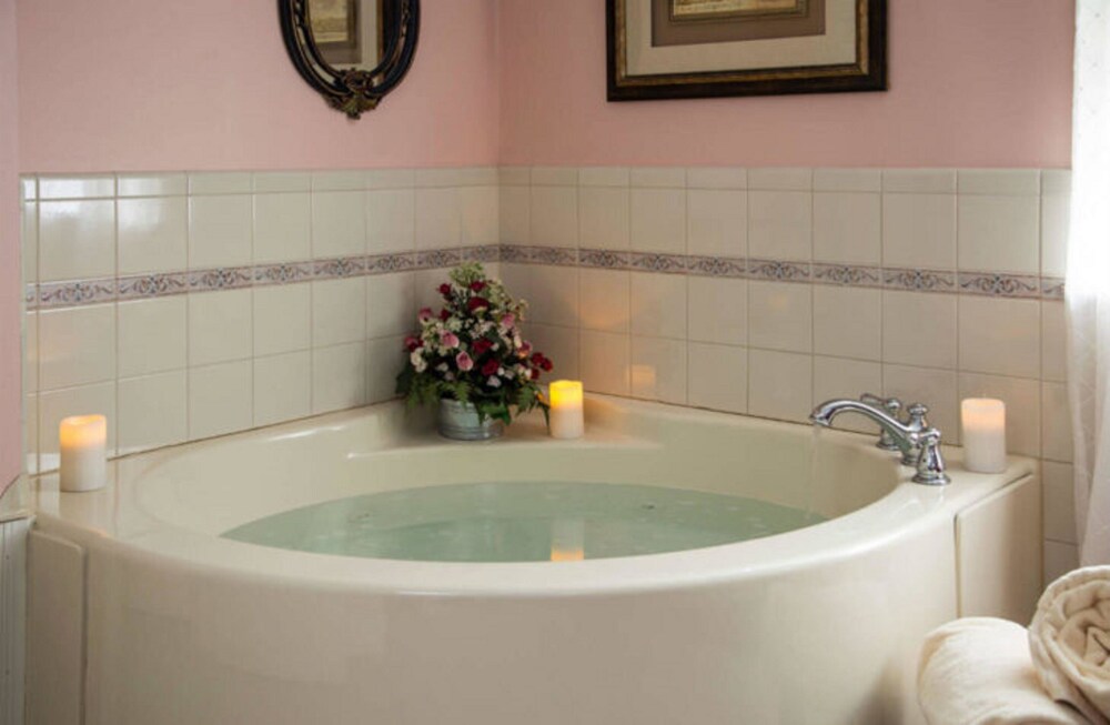 Jetted Tub