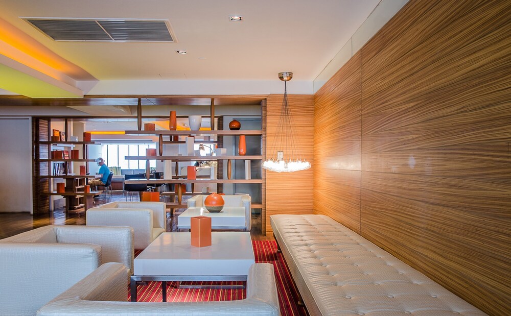 Executive Lounge
