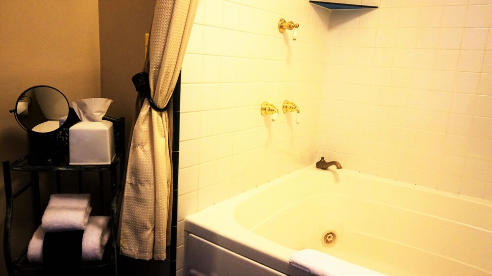 Jetted Tub