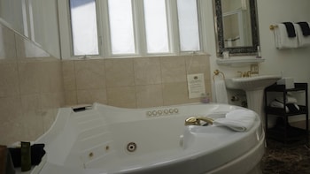 Jetted Tub