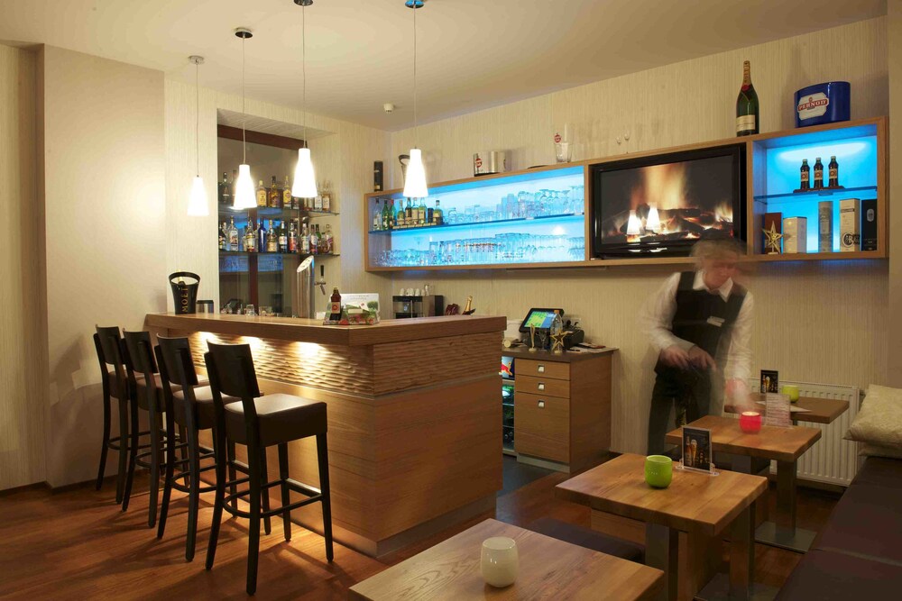 Hotel Lounge