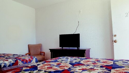Anchor Motel & R.V. Park