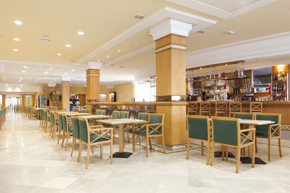 Hotel Lounge