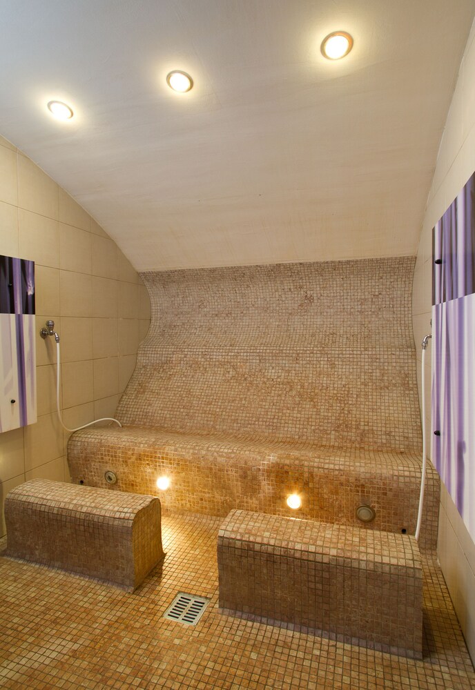 Steam Room