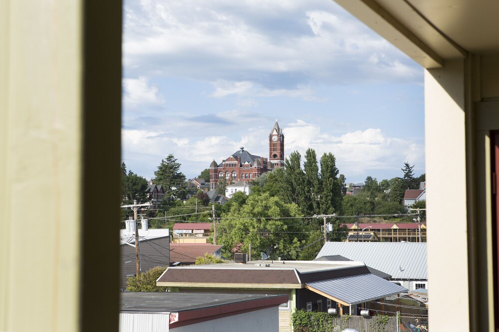 Guestroom View