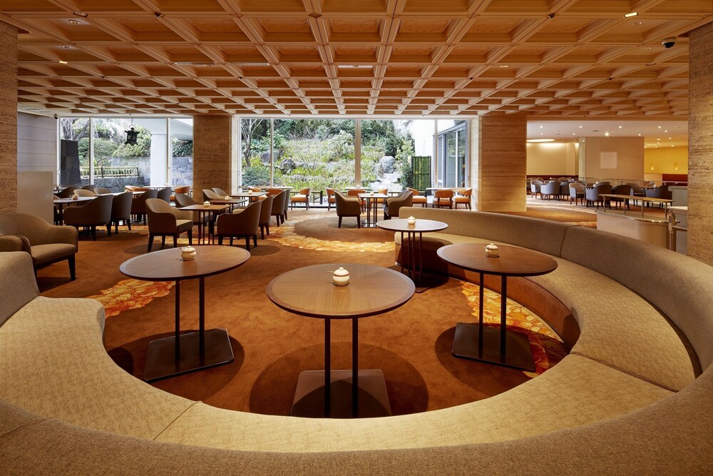 Hotel Lounge