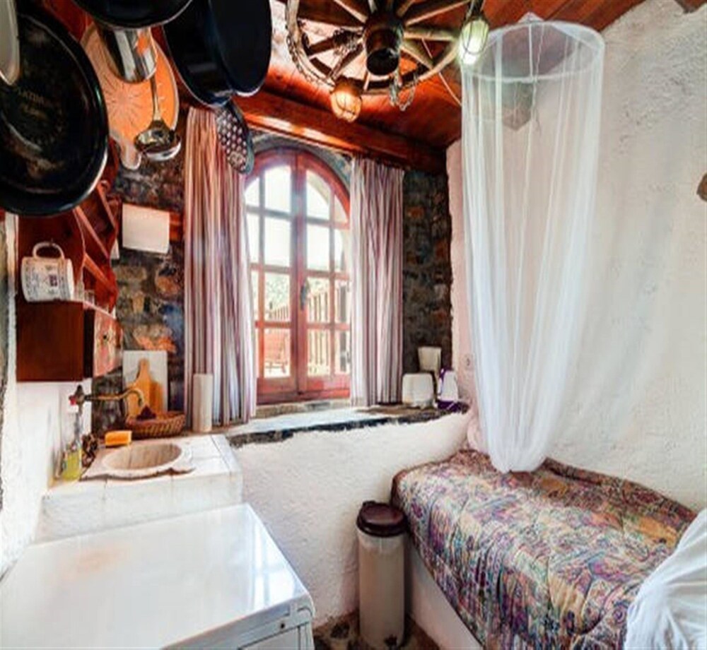 Traditional House, Multiple Beds, Private Pool - In-Room Kitchen