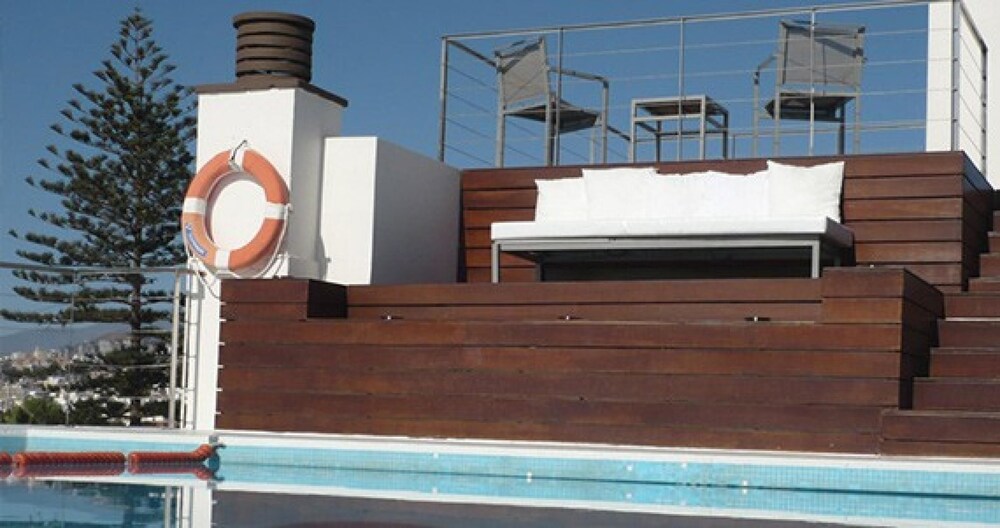 Sundeck
