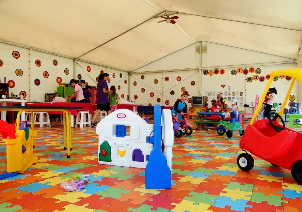 Childrens Play Area - Outdoor