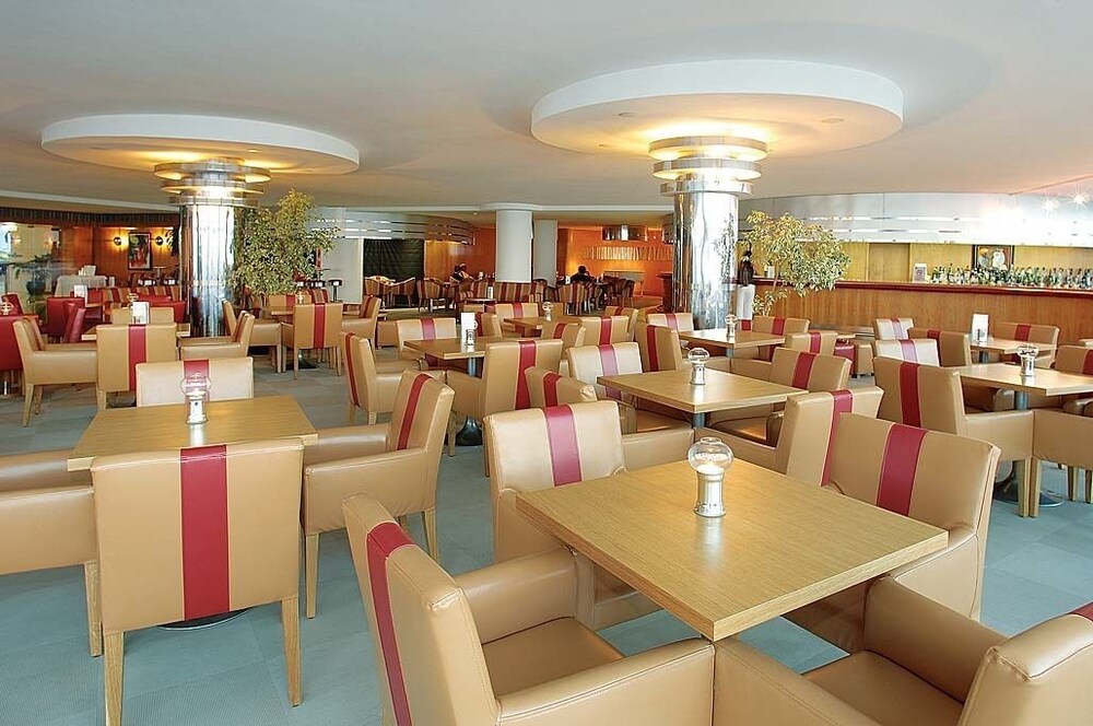 Hotel Bar