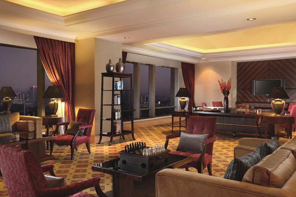 Hotel Lounge