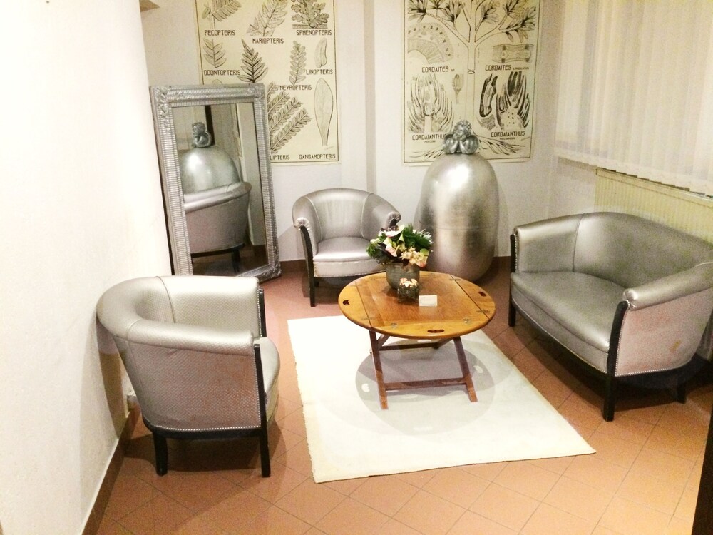 Hotel Bar