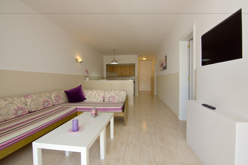 Apartment, 2 Bedrooms - Guestroom