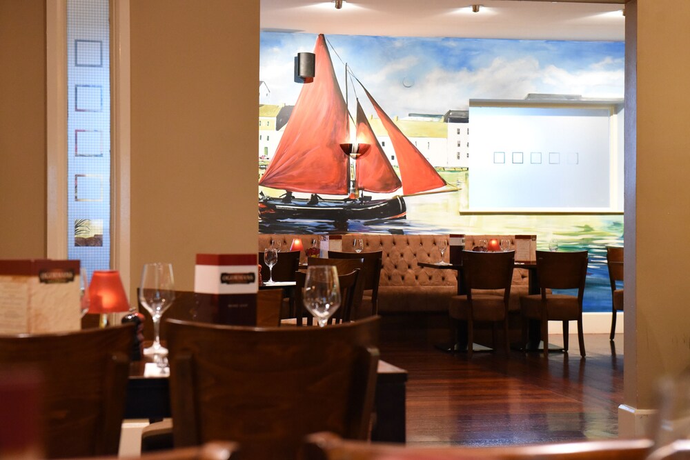 Hotel Bar