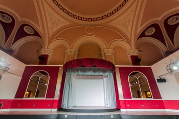 Theater Show