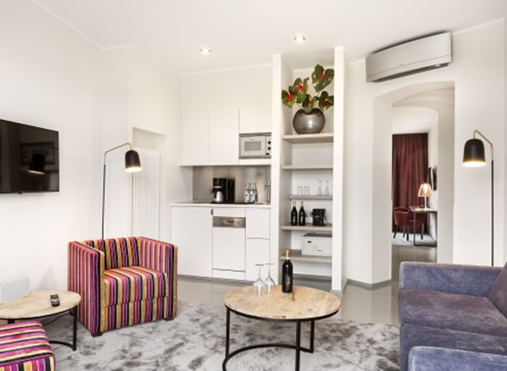 Küche im Zimmer (Premier-Suite, 1 King-Bett, Balkon)