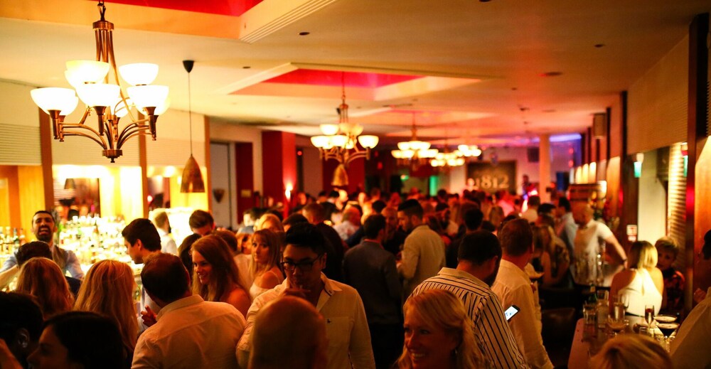 Hotel Bar